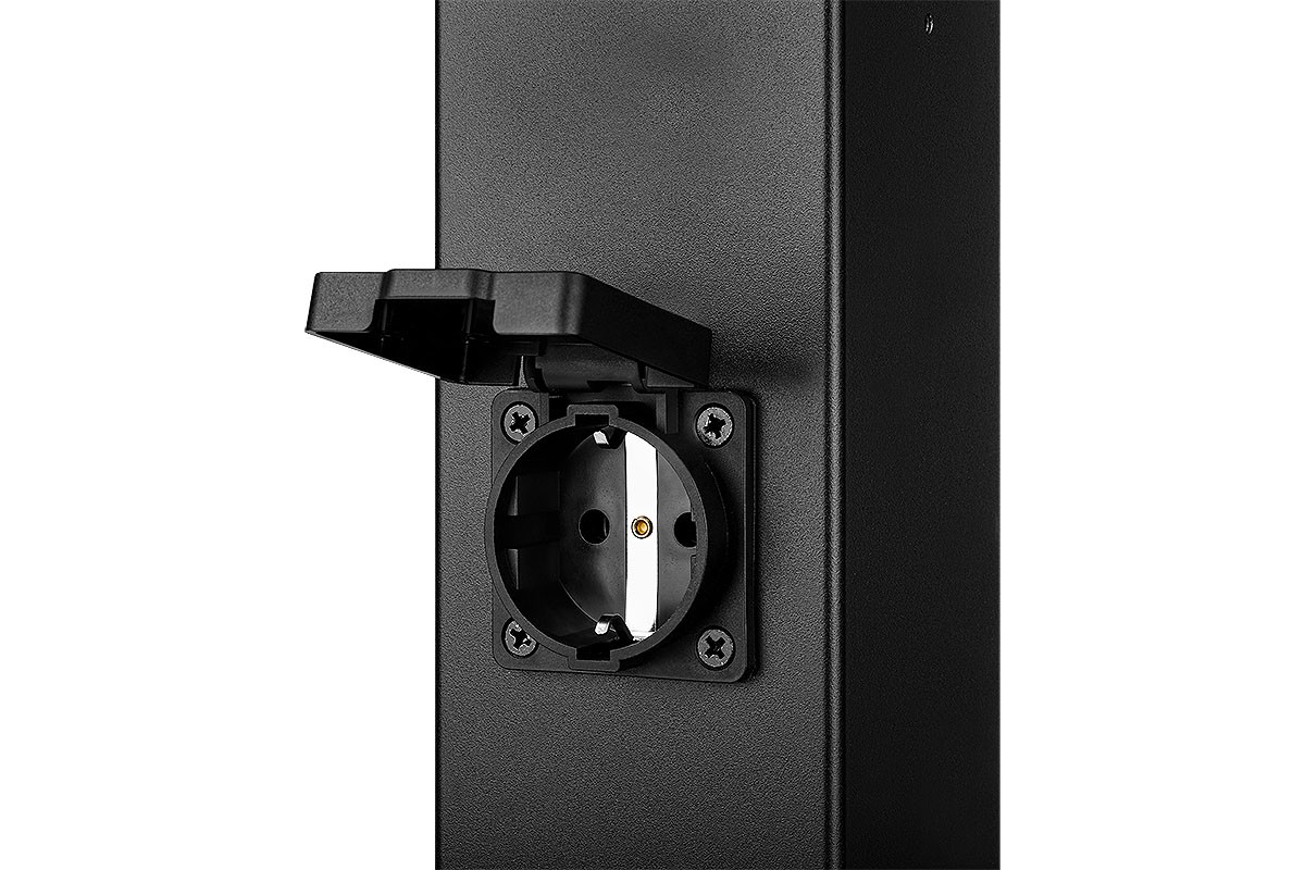 Lampa stojąca ogrodowa Denver H60 w kolorze czarnym, z widocznym gniazdem E27. Ujęcie z boku, pokazujące otwarte złącze. Struktura lampy matowa, z wyraźnymi detalami mocowania. Idealna do użytku na zewnątrz.