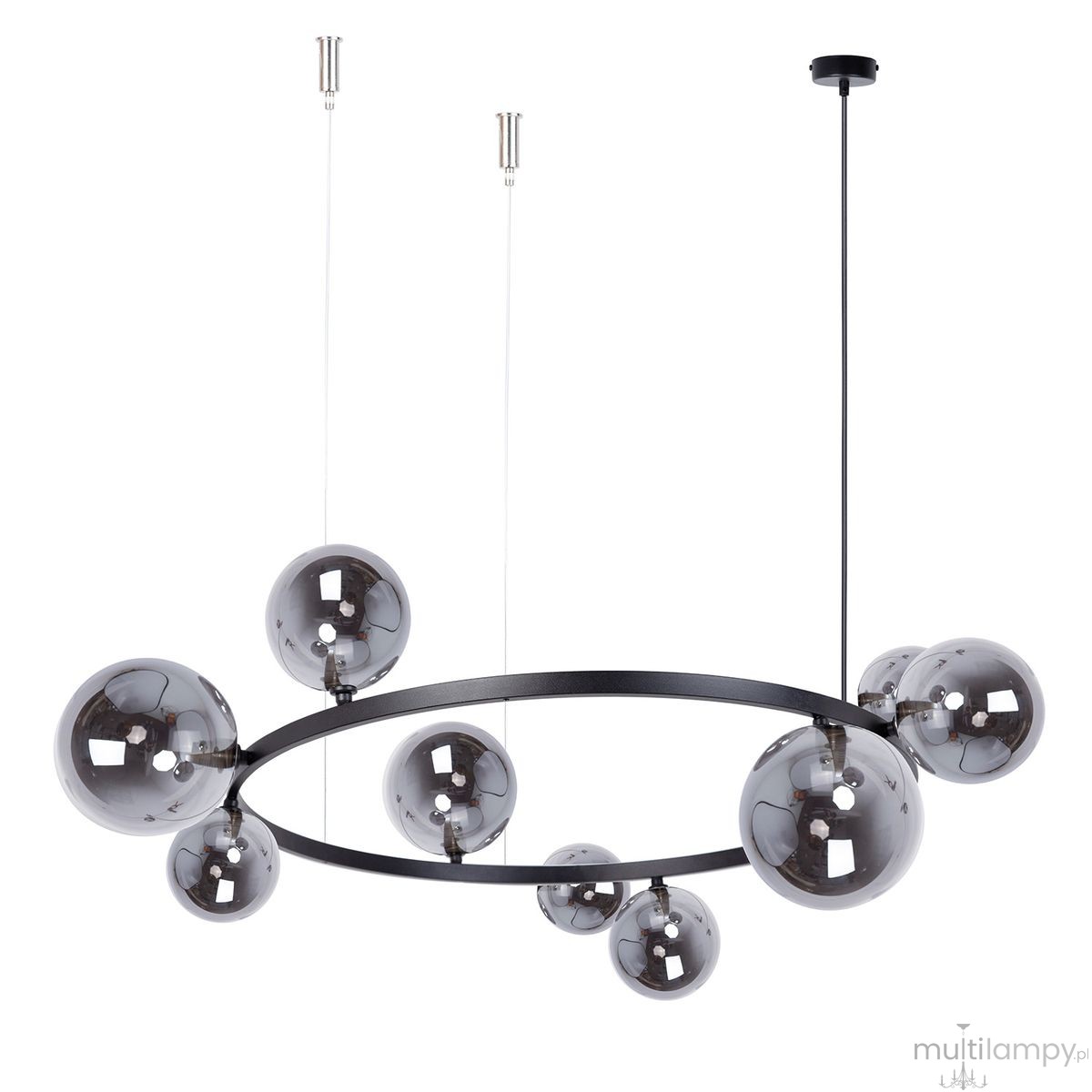 Lampa wisząca Bolero w kolorze czarnym i grafitowym, z dziewięcioma kulistymi kloszami, zawieszona na cienkich przewodach. Okrągła konstrukcja z metalowym ramieniem, elegancki design, idealna do nowoczesnych wnętrz.