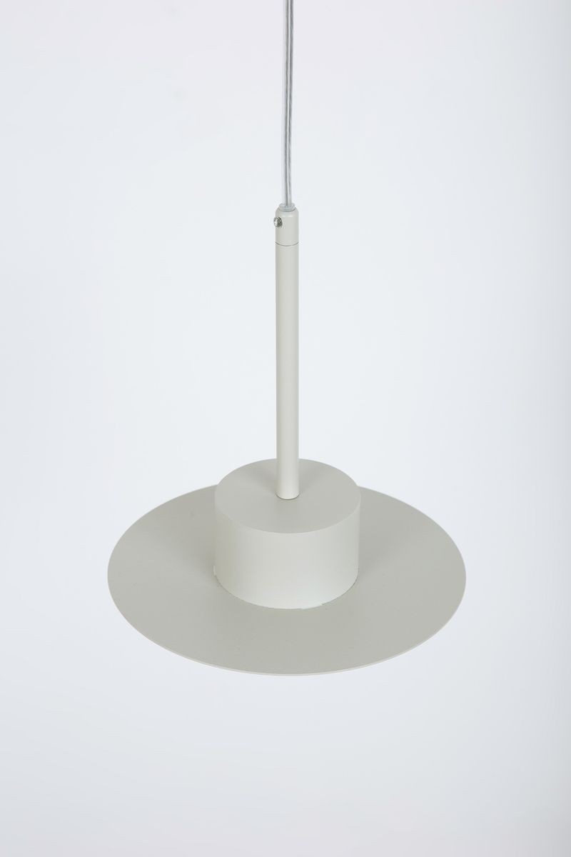 Lampa wisząca Charlie S w kolorze szarym beżowym, z metalowym cylindrem i okrągłym kloszem. Ujęcie frontalne, wisi na cienkim przewodzie. Prosta forma, idealna do nowoczesnych wnętrz.