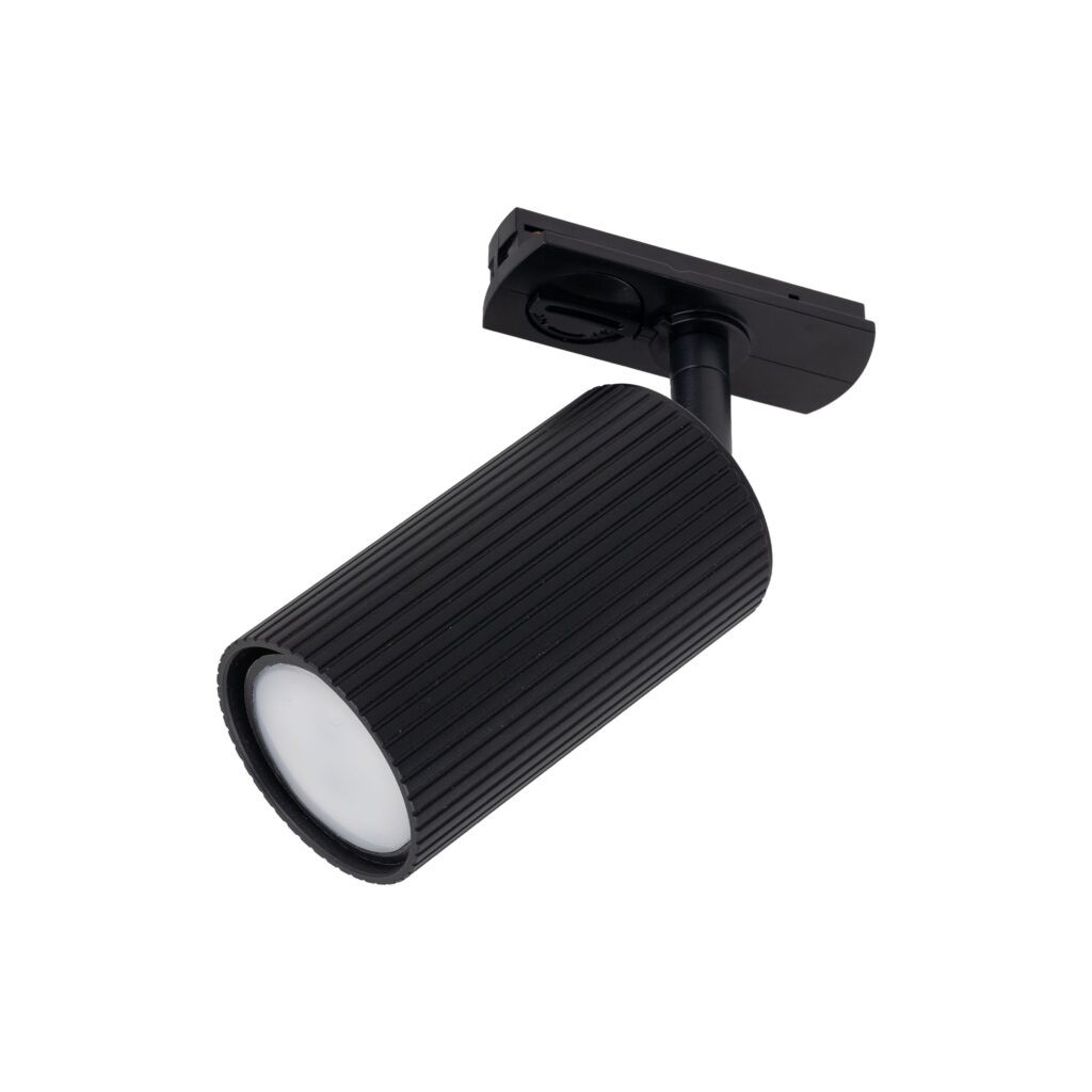Reflektor spot Tracer Tune 1xGU10 w kolorze czarnym, z cylindryczną głowicą o żłobionej fakturze. Umożliwia montaż na szynie, z regulowanym kątem świecenia. Widok z boku, ukazujący mocowanie oraz detale konstrukcyjne.
