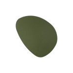 Zielony kinkiet Stone 3xG9 o organicznym, owalnym kształcie, wykonany z matowego materiału. Produkt widoczny z boku na jednolitym tle, bez widocznych logo czy napisów. Idealny do nowoczesnych aranżacji wnętrz.
