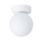 Lampa sufitowa Hotel Mood A z białym, okrągłym kloszem z mlecznego szkła, montowana na okrągłej podstawie. Produkt widoczny z góry, w prostym, minimalistycznym designie, idealny do nowoczesnych wnętrz.