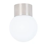 Lampa sufitowa Hotel Mood B z metalowym, niklowym mocowaniem i okrągłym, białym kloszem z matowego szkła. Ujęcie frontalne, produkt zamontowany na suficie, idealny do nowoczesnych wnętrz. Wysokość klosza wynosi około 20 cm.
