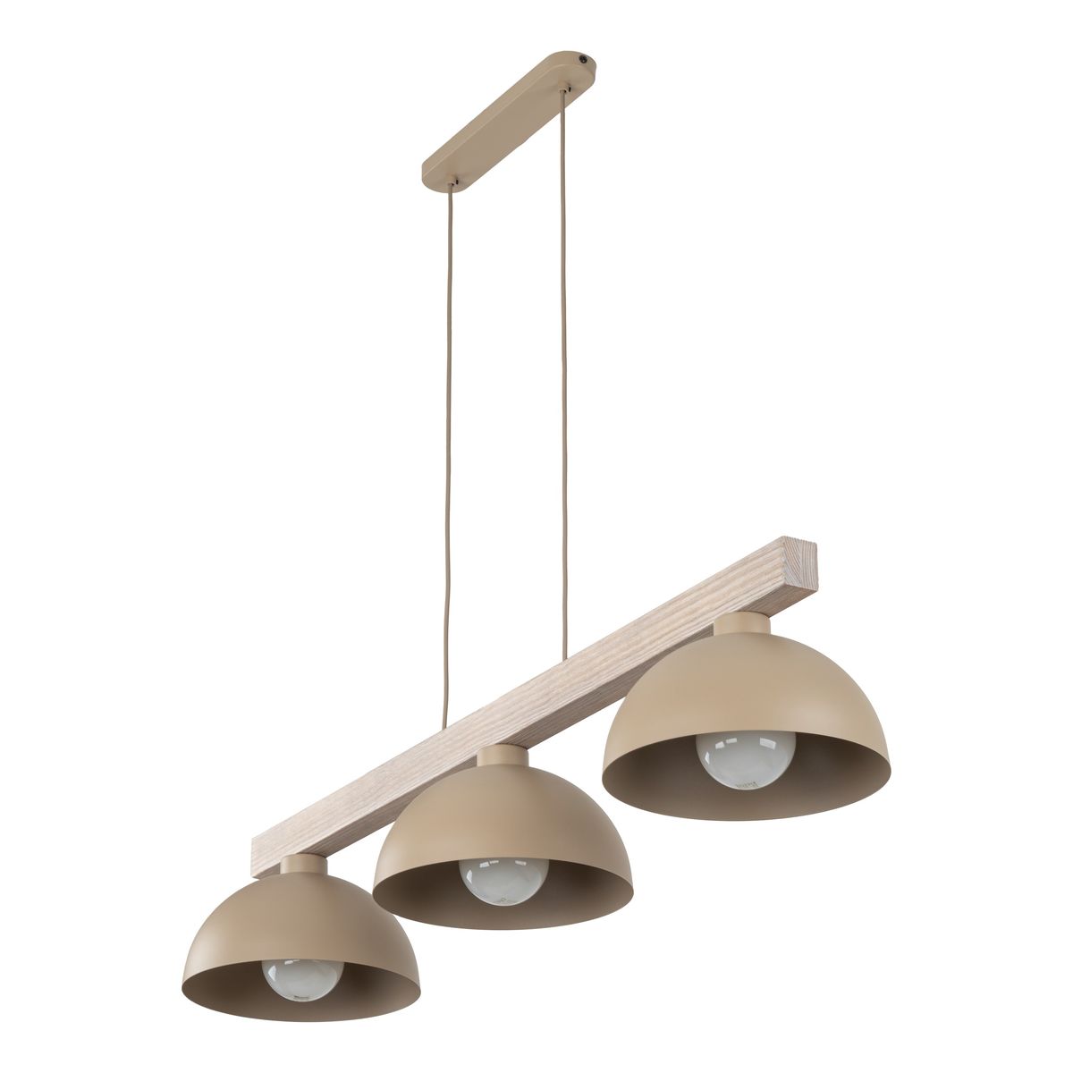 Lampa wisząca Oslo z trzema kloszami w beżowym kolorze, zawieszona na jasnym drewnianym stelażu. Klosze mają zaokrąglony kształt, a całość wisząca jest zamontowana na prostokątnej podstawie. Wisi na długich przewodach.