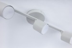 Lampa sufitowa Mila w kolorze szarym beżowym, z trzema reflektorami GX53. Ujęcie z góry, pokazujące prostą, okrągłą podstawę oraz cylindryczne klosze w minimalistycznym stylu. Idealna do nowoczesnych wnętrz.