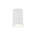 Lampa sufitowa Flare w kolorze białym, o cylindrycznym kształcie, przeznaczona do jednego źródła światła GU10. Posiada stopień ochrony IP44, co wskazuje na odporność na wilgoć. Ujęcie z przodu, produkt zamontowany na suficie.