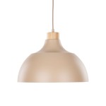 Lampa wisząca Cap z kloszem w kolorze beżowym, z drewnianym detalem na górze. W kształcie szerokiej miski, zawieszona na długim przewodzie. Przeznaczona do żarówki E27, idealna do nowoczesnych wnętrz.
