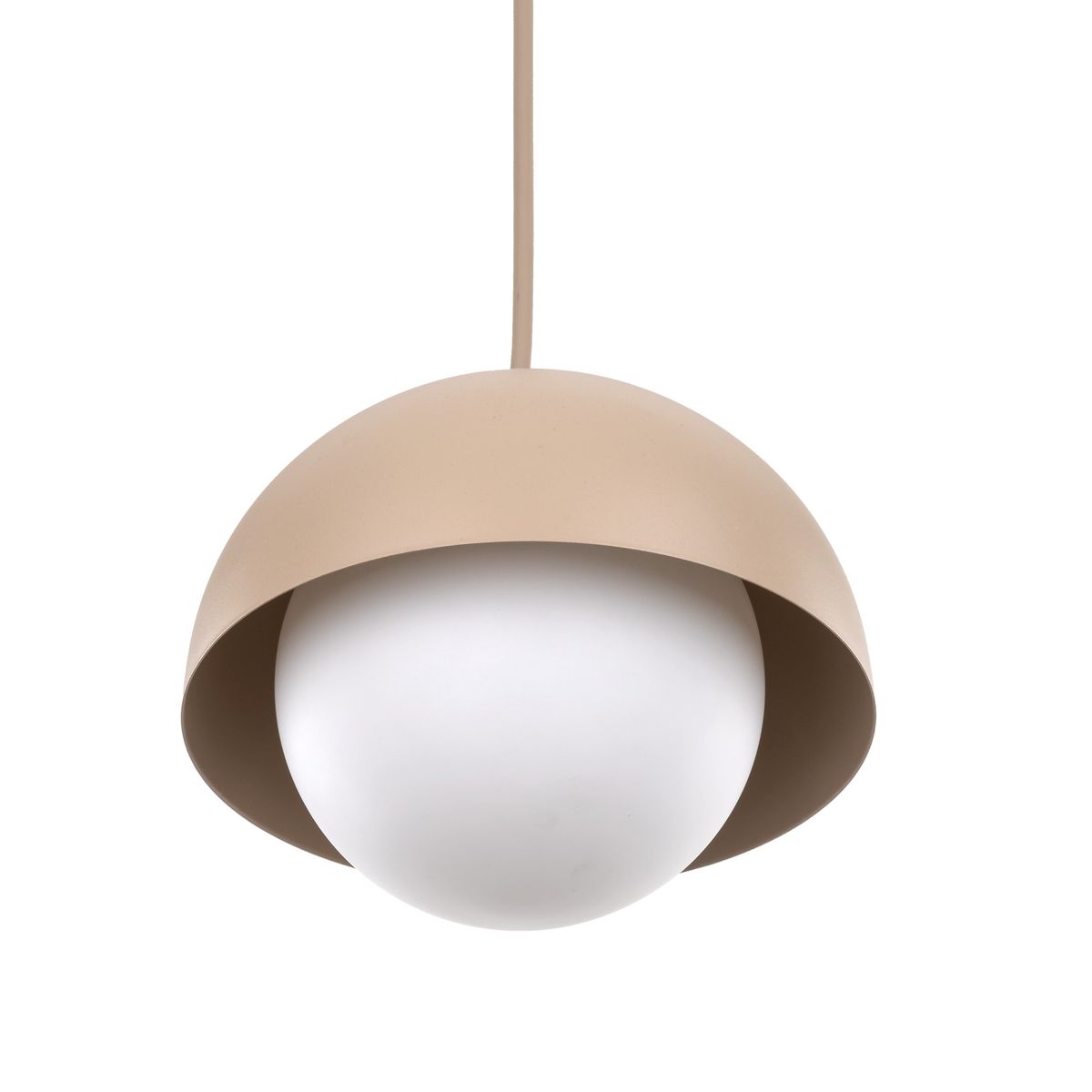 Lampa wisząca Bono D17 z kloszem w kształcie półkuli w kolorze beżowym, z białą, okrągłą żarówką. Zawieszona na cienkim przewodzie, widok frontalny. Idealna do nowoczesnych wnętrz.
