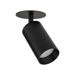 Czarna lampa sufitowa podtynkowa Amis z pojedynczym spotem na żarówkę GU10. Cylindryczny kształt z matowym wykończeniem, zamontowana na okrągłej podstawie. Ujęcie z dołu, ukazujące detale konstrukcji.