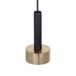 Czarna lampa wisząca Stamp z metalowym uchwytem w kolorze złotym. Okrągła podstawa z matowego metalu, smukły, cylindryczny korpus. Przeznaczona do żarówki G9 oraz GX53. Ujęcie z boku, stojąca na jednolitym tle.