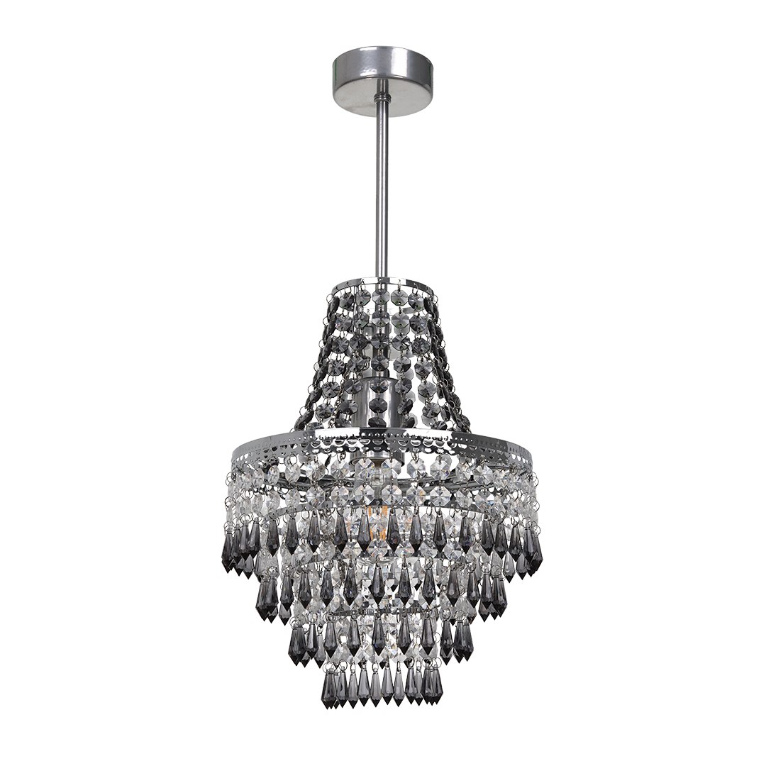 Lampa wisząca Gemma z chromowanym wykończeniem, zawieszona na cienkim przewodzie. Posiada klosz z przezroczystych kryształków w kształcie łez, tworzących efektowną dekorację. Wymiary klosza sugerują elegancki styl, idealny do nowoczesnych wnętrz.