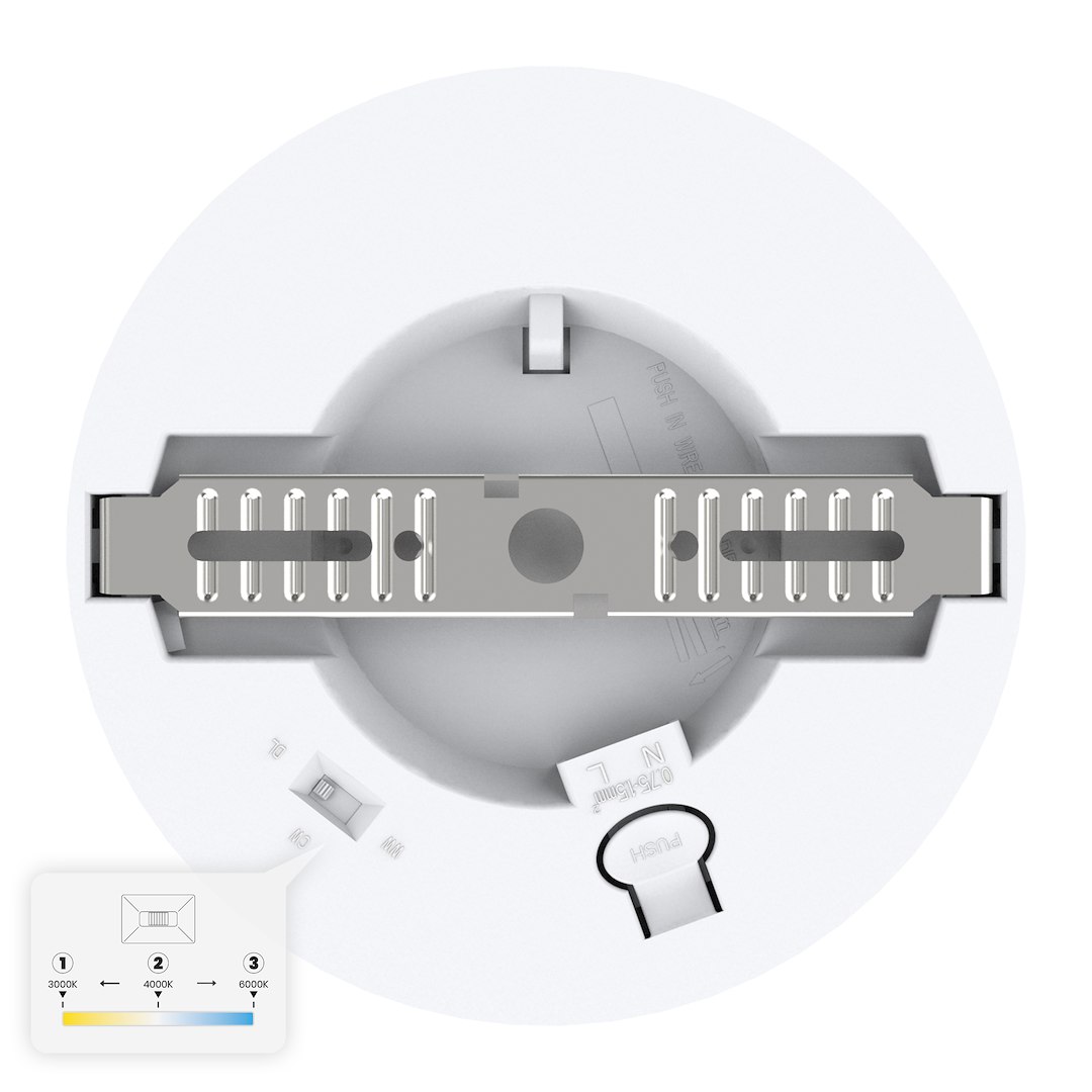 Plafon LED Evora Round D14 6W CCT w kolorze białym, okrągły, z metalowym mocowaniem. Widoczny mechanizm zmiany temperatury barwowej (3000K, 4000K, 6000K) oraz przyciski do ustawień. Prosta konstrukcja, idealna do montażu sufitowego.
