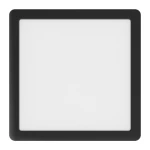 Plafon LED Evora Square 17x17 cm w kolorze czarnym, o mocy 12W. Posiada kwadratowy kształt z białą, matową powierzchnią. Ujęcie frontalne, produkt zamontowany na jednolitym tle.
