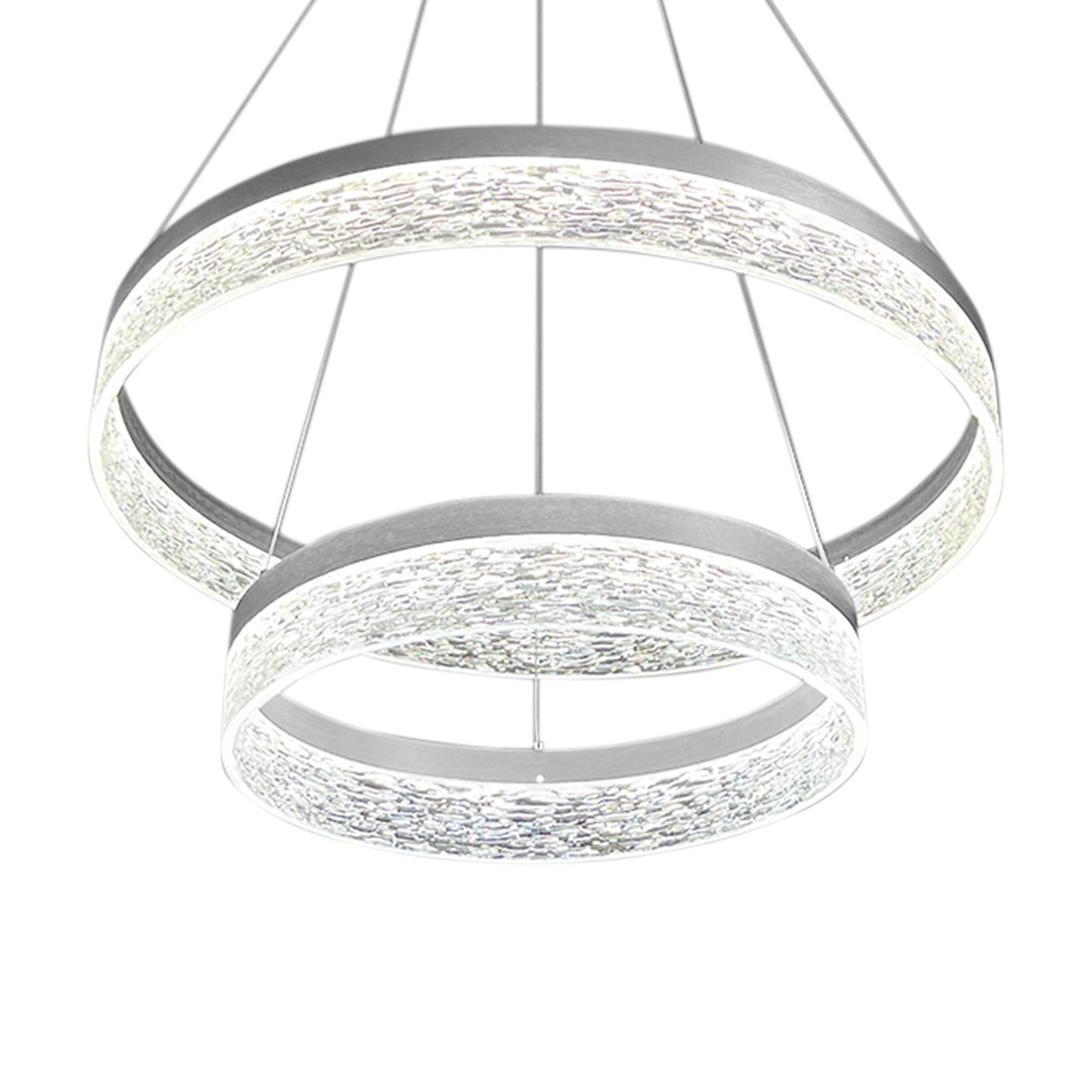 Lampa wisząca LED Gala 52W 4000K w kolorze srebrnym, składająca się z dwóch okrągłych pierścieni z przezroczystym, teksturowanym kloszem, zawieszona na cienkich linkach. Przyjemne, neutralne oświetlenie.