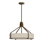 Lampa wisząca Doretto Chocco D50 w kolorze brązowym, z metalową konstrukcją i okrągłym abażurem z beżowego materiału. Ujęcie frontalne, zawieszona na długim przewodzie. Przeznaczona na trzy żarówki E27.