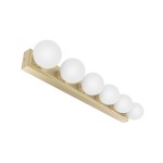 Lampa sufitowa Merino Parette Old Gold 60 IP44, złota, z sześcioma oprawami na żarówki G9. Prosta, prostokątna konstrukcja z matowym wykończeniem i okrągłymi, białymi kloszami. Ujęcie frontalne, zamontowana na ścianie.