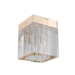Lampa sufitowa Cubo Claro Gold z metalowym, złotym wykończeniem i przezroczystą, teksturowaną kloszem. Prostopadłościenna forma z widocznymi miejscami na żarówki G9. Ujęcie z dołu, pokazujące detal i elegancki design.