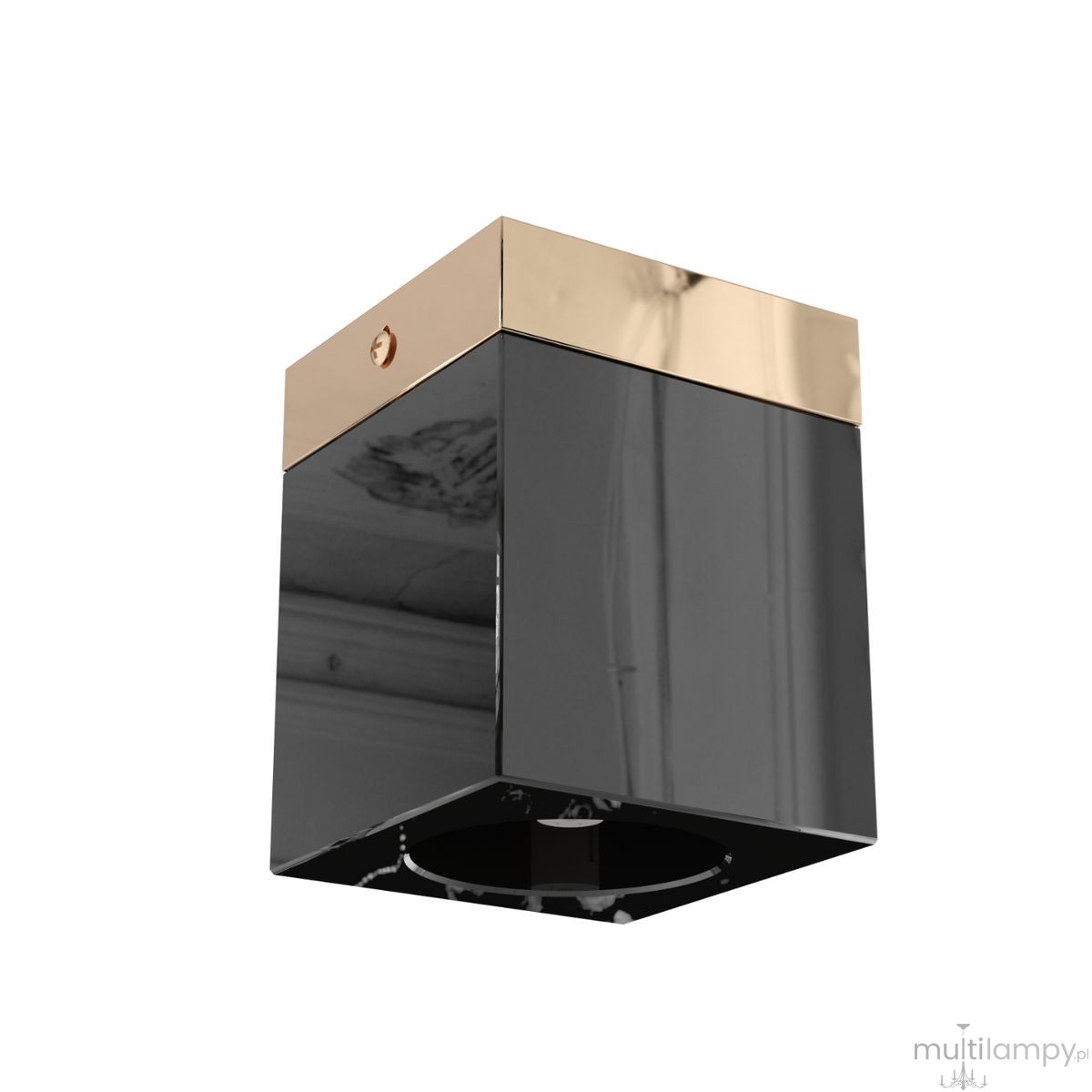 Lampa sufitowa Cubo Nero Gold z kloszem w kształcie sześcianu, wykonana z czarnego szkła z połyskującym złotym wykończeniem na górze. Umieszczona w pozycji wiszącej, z widocznym miejscem na żarówkę G9.