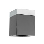 Lampa sufitowa Cubo Nero w kolorze czarnym z chromowanym wykończeniem. Kwadratowy kształt, montowana na suficie, z widocznym gniazdem na żarówkę G9. Prosta forma, idealna do nowoczesnych wnętrz.