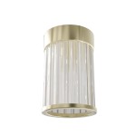 Lampa sufitowa Fiatto PL Old Gold 8, z satynowym złotym wykończeniem i przezroczystymi, pionowymi kryształkami. Okrągła podstawka, montowana na suficie, z miejscem na jedną żarówkę G9. Widoczny elegancki design.
