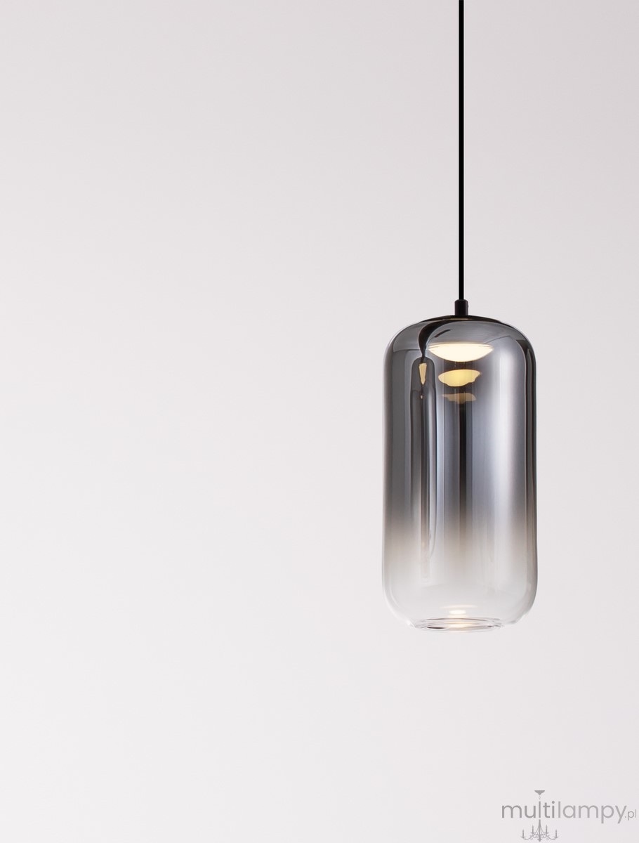 Lampa wisząca Anuco z czarnym przewodem i kloszem w kolorze szarym, wykonana z przezroczystego szkła. Ujęcie z dołu, pokazujące elegancki design oraz źródło światła LED 3W wewnątrz. Tło jasne, minimalistyczne.