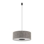 Lampa wisząca Lago M z jednym gniazdem E27. Okrągły klosz w szarym kolorze z teksturowanym wykończeniem, zawieszony na cienkim, czarnym przewodzie. Prosta konstrukcja, idealna do nowoczesnych wnętrz.