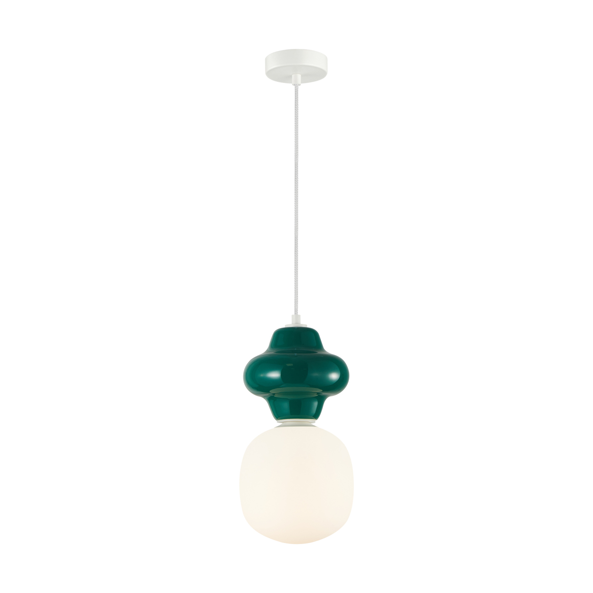 Lampa wisząca Latera D15 w zielonym kolorze z oprawą E14. Posiada okrągłą, matową, białą klosz oraz ozdobny, zielony element u góry. Zawieszona na białym przewodzie, montowana do sufitu. Prosty, nowoczesny design.