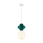Lampa wisząca Latera D15 w zielonym kolorze z oprawą E14. Posiada okrągłą, matową, białą klosz oraz ozdobny, zielony element u góry. Zawieszona na białym przewodzie, montowana do sufitu. Prosty, nowoczesny design.