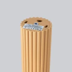 Lampa sufitowa Karbon 60 l w kolorze złotym, z teksturowaną, cylindryczną podstawą. Widoczny uchwyt na żarówkę GU10 oraz oznaczenia techniczne. Ujęcie z góry, na jednostajnym tle.