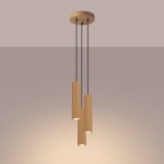 Lampa wisząca Karbon 3P w kolorze złotym z trzema cylindrycznymi kloszami o żebrowanej fakturze, zawieszona na czarnych linkach. Produkt montowany do sufitu, w minimalistycznym stylu, idealny do nowoczesnych wnętrz.