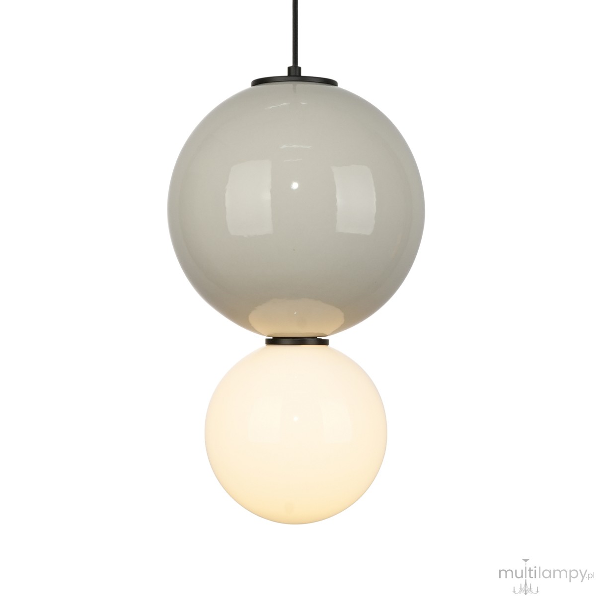 Lampa wisząca LED Pieve D25 o mocy 7W i temperaturze barwowej 3000K, składająca się z dwóch kulistych kloszy: górnego szarego i dolnego białego. Wisi na cienkim kablu, prezentując nowoczesny design.