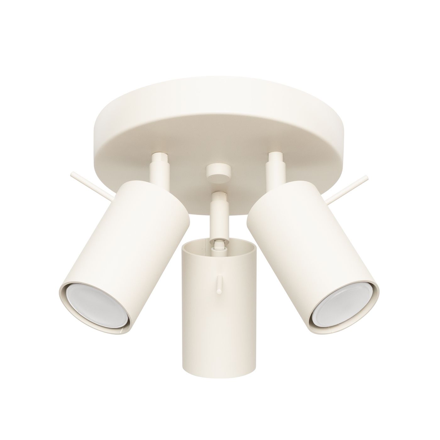 Beżowa lampa sufitowa typu spot z trzema ruchomymi źródłami światła GU10. Okrągła podstawka z matowego materiału, z widocznymi uchwytami do regulacji kierunku światła. Lampa zamontowana na suficie, w minimalistycznym stylu.
