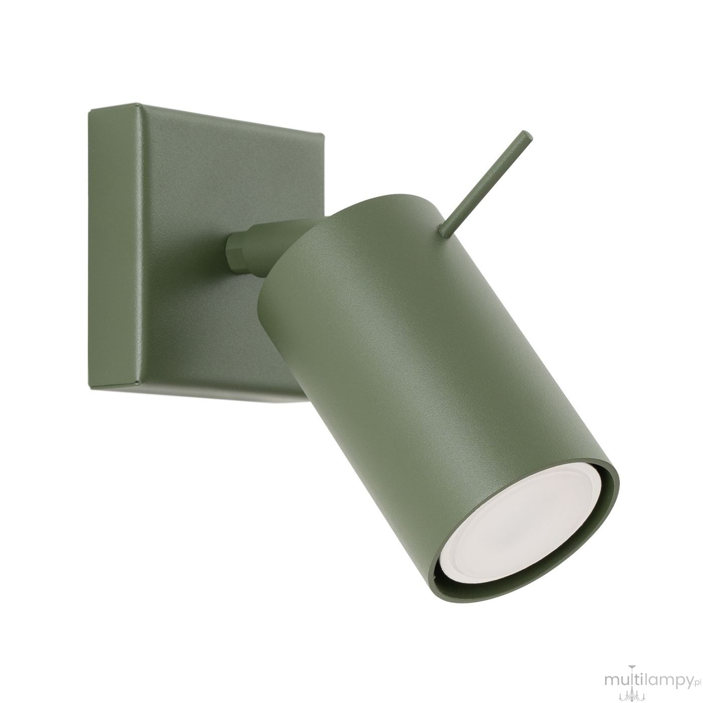 Kinkiet Ring w kolorze oliwkowym z mocowaniem na jedną żarówkę GU10. Lampa ma cylindryczny kształt z matowym wykończeniem, montowana na kwadratowej podstawie. Ujęcie z boku, wskazujące na regulowany kierunek światła.