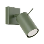Kinkiet Ring w kolorze oliwkowym z mocowaniem na jedną żarówkę GU10. Lampa ma cylindryczny kształt z matowym wykończeniem, montowana na kwadratowej podstawie. Ujęcie z boku, wskazujące na regulowany kierunek światła.
