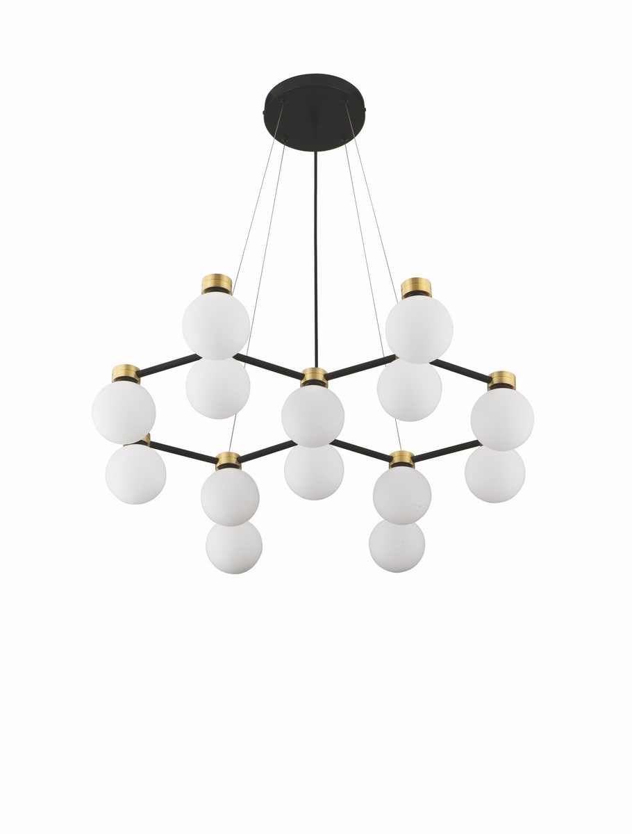 Lampa wisząca Caminos z 14 kulistymi kloszami G9, w kolorze czarnym i złotym. Konstrukcja z metalowymi detalami, zawieszona na cienkich linkach. Klosze w matowej bieli, tworzą nowoczesny design. Ujęcie z dołu, ukazujące pełen kształt lampy.