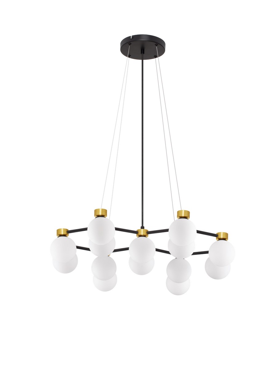 Lampa wisząca Caminos z 14 źródłami światła G9, wykonana w kolorze czarnym z złotymi detalami. Okrągłe, białe klosze zawieszone na cienkich linkach, estetyczny design. Ujęcie z dołu, produkt wiszący.