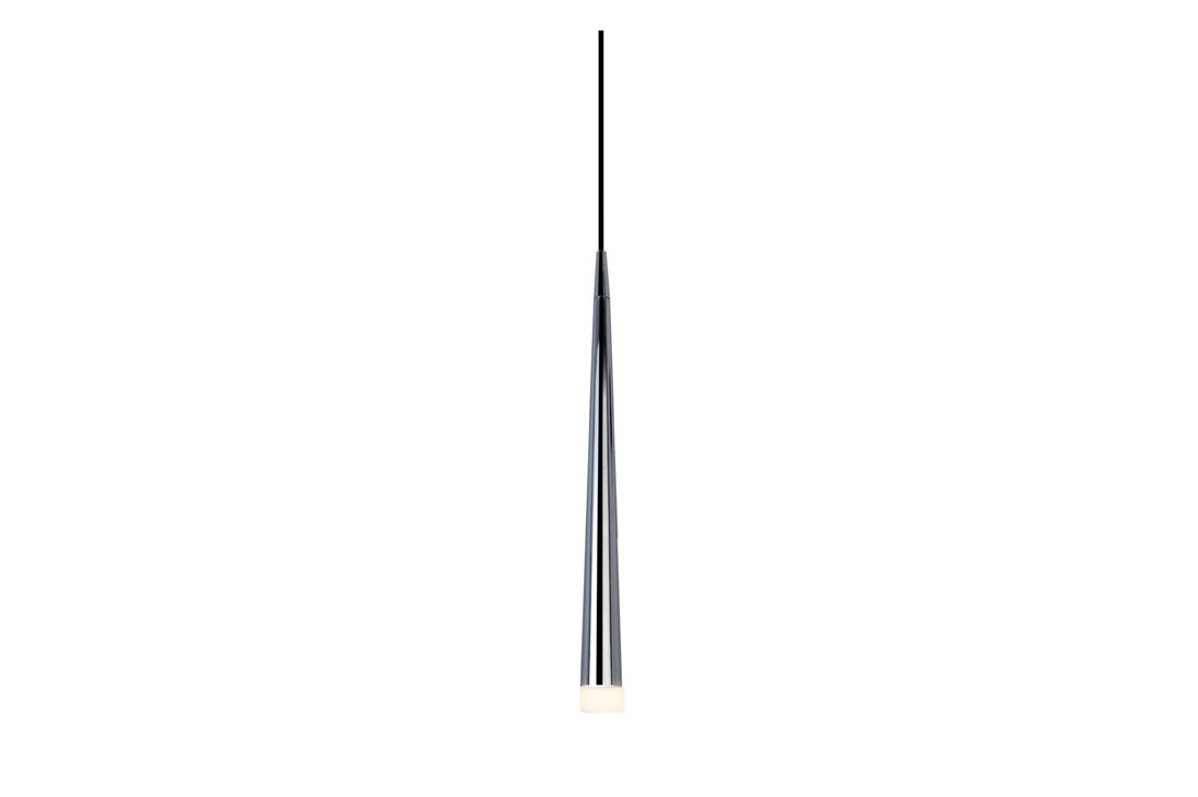 Lampa wisząca Stylo 1-punktowa w kolorze chromu, w kształcie smukłego stożka z białym kloszem na dole. Ujęcie frontalne, zawieszona na cienkim czarnym przewodzie, idealna do nowoczesnych wnętrz. Tło białe, co podkreśla elegancję lampy.
