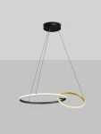 Lampa wisząca Chulumani 2xLED 36W w kolorze czarnym z dwiema okrągłymi ramkami: jedna czarna, druga z elementami złotymi. Zawieszona na cienkich linkach, z okrągłym mocowaniem sufitowym. Tło jasnoszare, minimalistyczne.