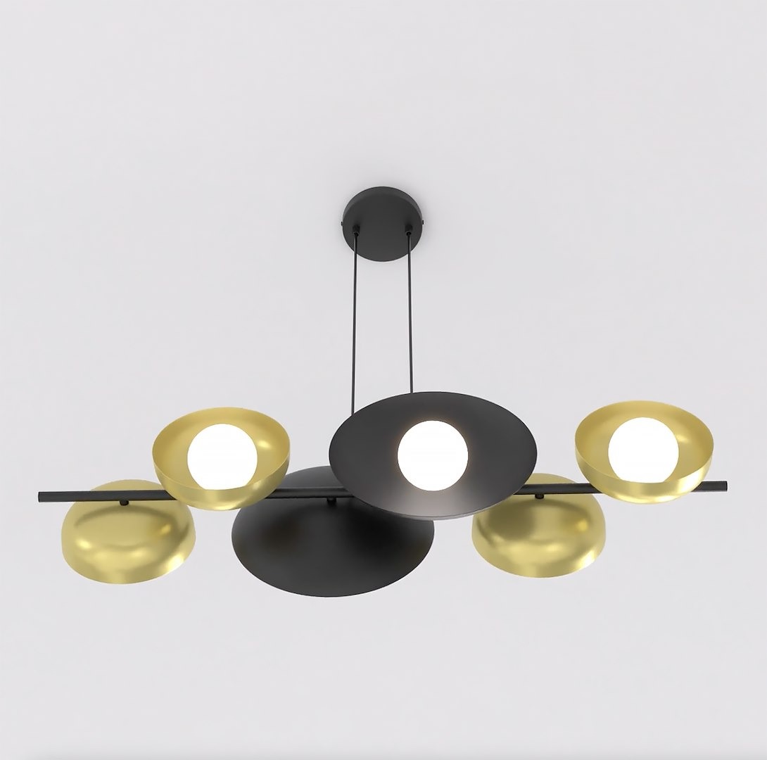 Lampa wisząca Volum w kolorze czarnym i złotym z sześcioma źródłami światła G9. Produkt ma nowoczesny, minimalistyczny kształt z okrągłymi, złotymi kloszami wokół centralnego źródła światła, zawieszony na cienkich linkach.