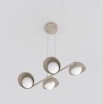 Lampa wisząca Boom 4xG9 w kolorze mokka z czterema okrągłymi kloszami, zawieszona na cienkich linkach, z białymi kulistymi żarówkami. Ujęcie z dołu, na jednolitym tle.