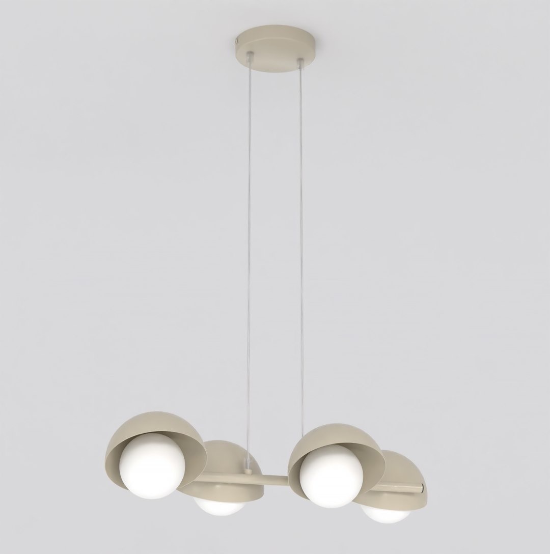 Lampa wisząca Boom 4xG9 w kolorze mokka z czterema okrągłymi kloszami, zawieszona na cienkich linkach. Klosze mają połączenie matowej i błyszczącej powierzchni, emitując ciepłe światło. Montowana do sufitu, w minimalistycznym stylu.