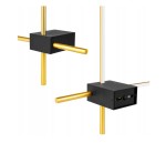 Kinkiet LED Como 2x60, moc 12W, kolor złoty i czarny. Konstrukcja z czarnym prostokątnym korpusem i dwoma złotymi rurkami. Oświetlenie w formie prostych, minimalistycznych linii, z widocznym miejscem na podłączenie.