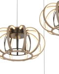 Lampa wisząca Salo z 3 diodami LED 45W w kolorze piaskowym i czarnym. Okrągła, metalowa konstrukcja z widocznymi elementami świetlnymi, zawieszona na długich linkach. Wnętrze lampy z wyraźnymi krzyżującymi się paskami.