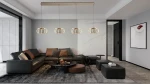 Lampa wisząca Salo z 4 źródłami LED, moc 55W, w kolorze piaskowym i czarnym. Zawieszona w nowoczesnym wnętrzu, nad sofą, z eleganckimi, okrągłymi kloszami. Tło jasne, minimalistyczne, z elementami szarości i czerni.