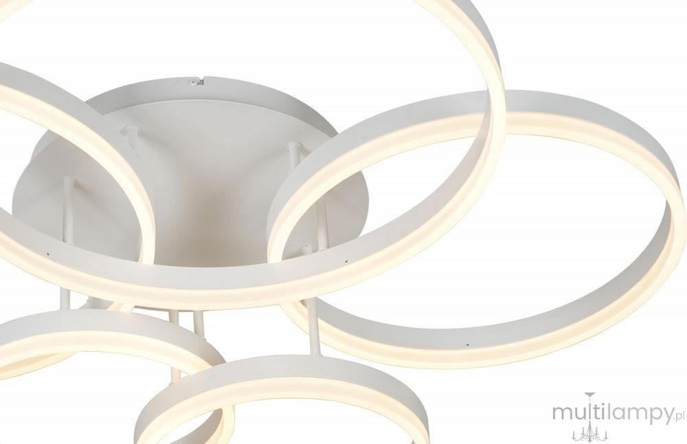 Lampa sufitowa Ravello 5xLED 70W w kolorze białym, z pięcioma okrągłymi pierścieniami emitującymi światło, montowana na okrągłej podstawie. Ujęcie z dołu, ukazujące detal konstrukcji i efekt świetlny.