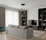 Lampa wisząca Busco 3xE27 w kolorze czarnym z dymionymi kloszami. Zawieszona na czarnym stelażu, składa się z trzech szklanych kloszy z ozdobnymi elementami w kolorach niebieskim i pomarańczowym, umieszczona w nowoczesnym wnętrzu.