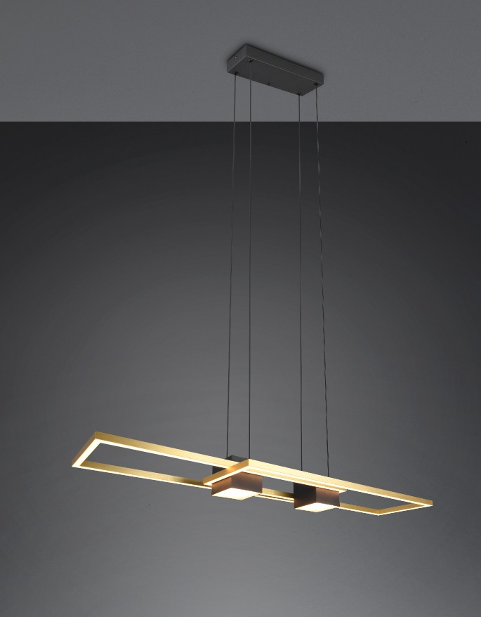 Lampa wisząca Albany LED/37W w kolorze czarnym i złotym, zawieszona na cienkich linkach. Posiada prostokątny kształt z centralnym elementem i jest sterowana pilotem. Tło ciemne, eleganckie wykończenie.