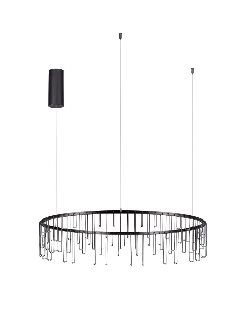Lampa wisząca Huaraz D80 w kolorze czarnym, z pojedynczym źródłem światła LED 30W. Okrągła konstrukcja z metalowych prętów, zwisająca na cienkich linkach. Montaż sufitowy z cylindrycznym elementem mocującym.