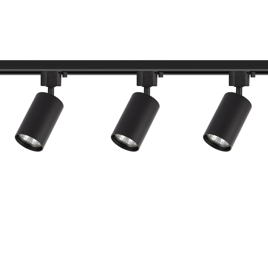 Zestaw szynowy 1m Tiger Track z trzema reflektorami GU10 w kolorze czarnym. Reflektory cylindryczne, zawieszone na szynie, z widocznymi soczewkami. Całość ma matową powierzchnię, umieszczoną na białym tle.