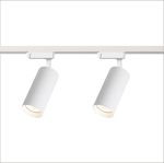 Zestaw szynowy 1,5 m Mica Track z dwoma białymi reflektorami GU10, umieszczonymi na szynie sufitowej. Reflektory mają cylindryczny kształt i są zawieszone na prostych uchwytach, co umożliwia ich regulację. Tło białe.